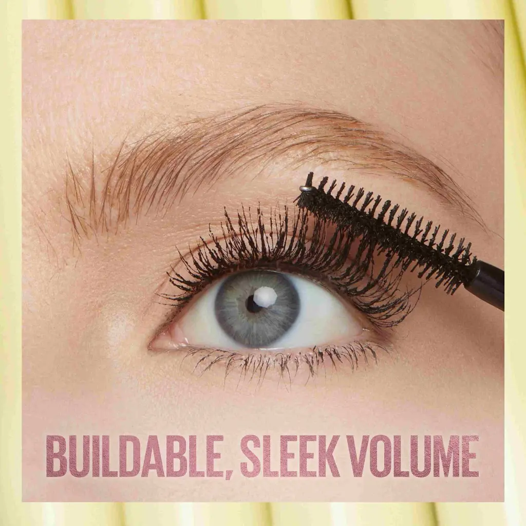 maybelline-eye-mascara-colossal-bubble-ATF-application.webp